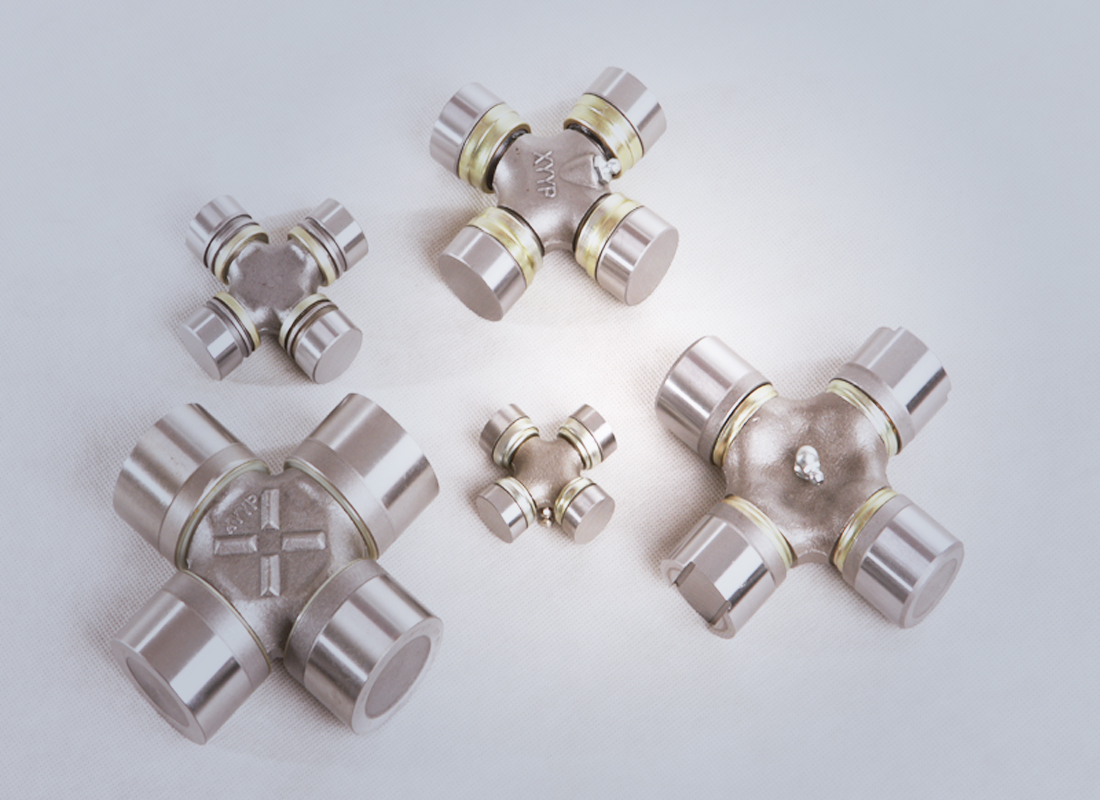 萬向(xiang)節十(shi)字軸(zhou)-EQ153方向(xiang)機萬(wan)向節(jie)-φ18×47-鷹牌(pai)軸承(cheng)